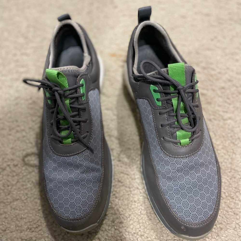 Men’s Johnston And Murphy golf shoes